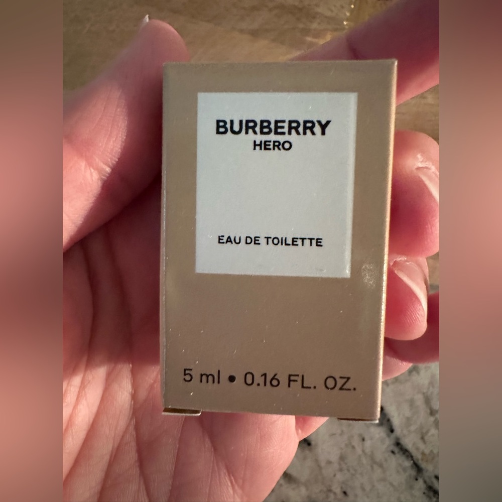 Burberry Hero - Picture 2 of 3